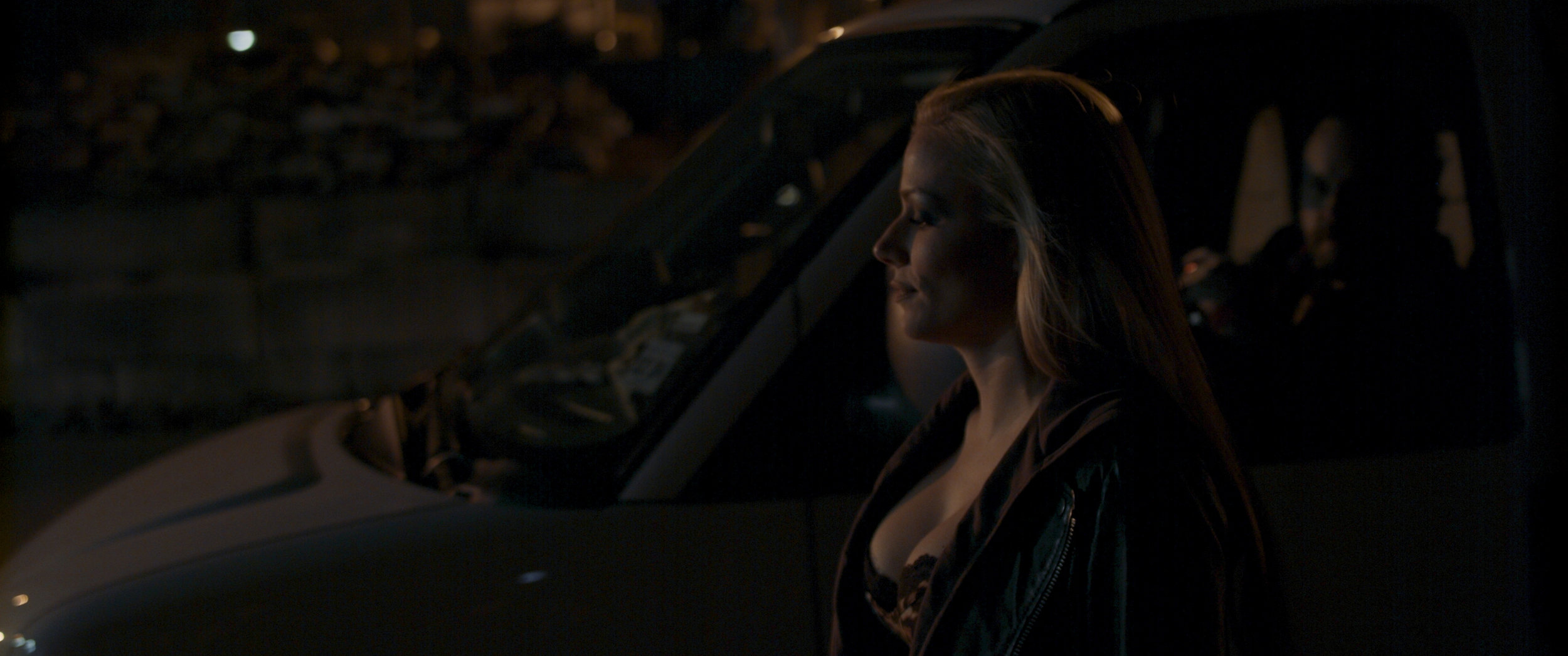 CRAZY FOR THE BLONDE production still 1