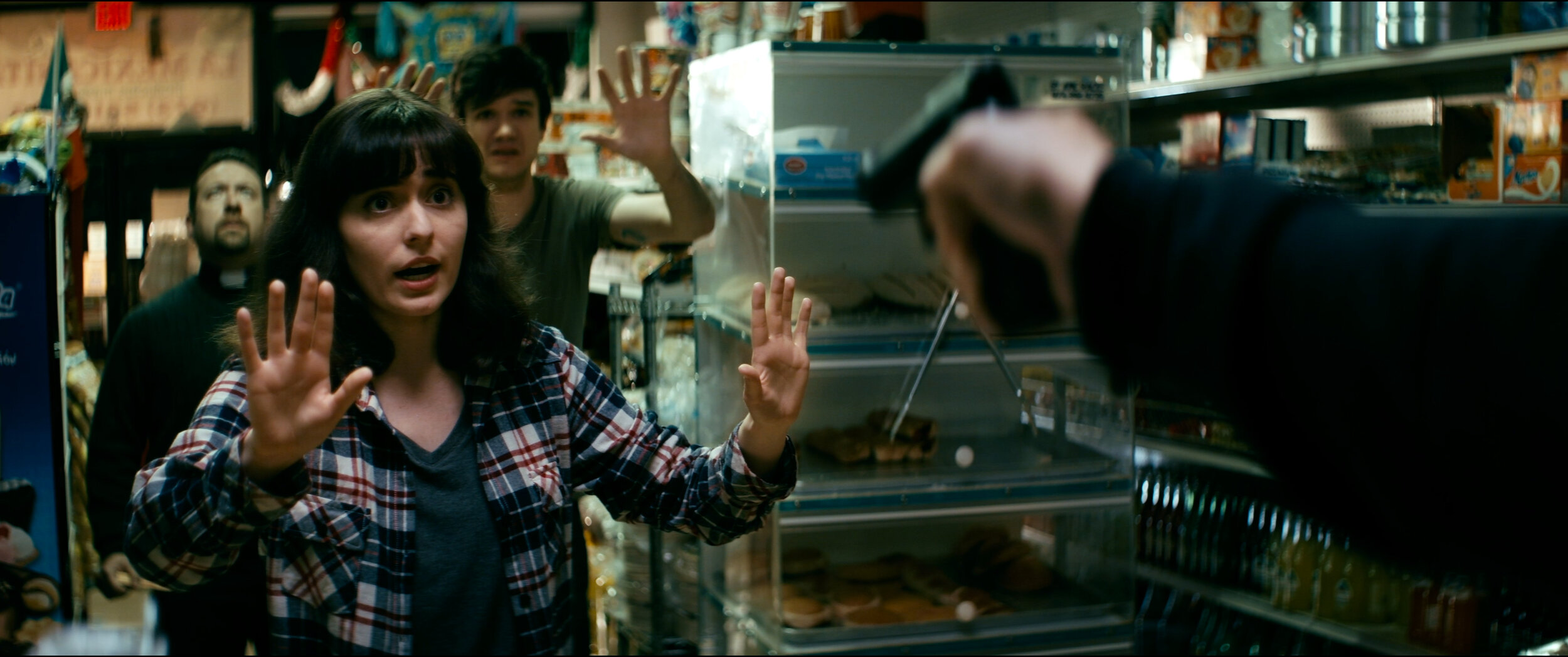 THE TIME IN BETWEEN THE SECONDS production still 1